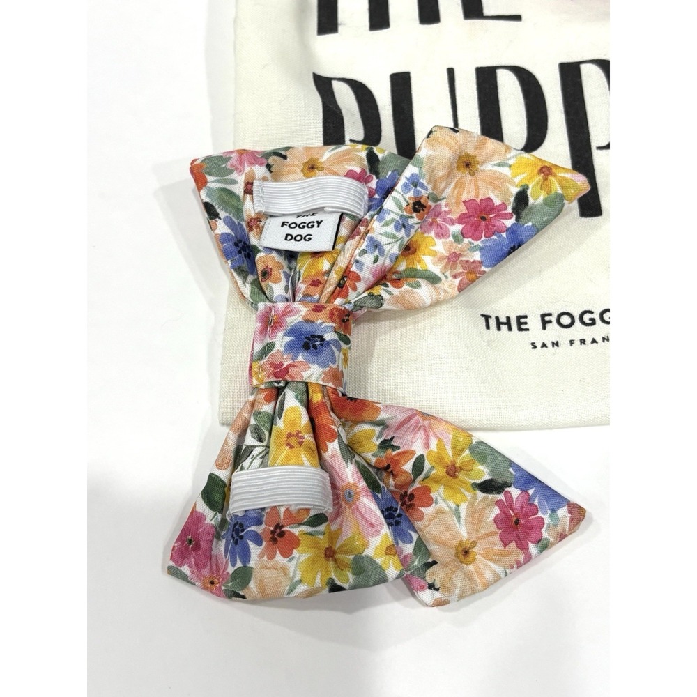 The Foggy Dog Collar Bow Ties Lot of 2 Floral Pink Gingham with Storage Bag - Picture 6 of 6